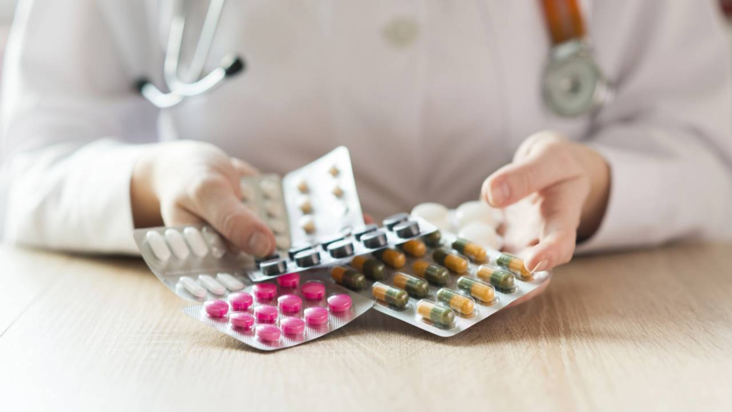 5 remédios proibidos no Brasil que muita gente já tomou sem saber dos riscos