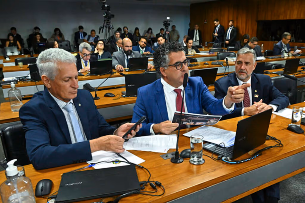 Governistas não se convencem com decisão de Alcolumbre, mas descartam acionar STF