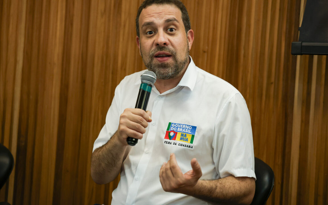 Crusoé: Boulos anuncia que fica no PSOL “apesar do grave erro”