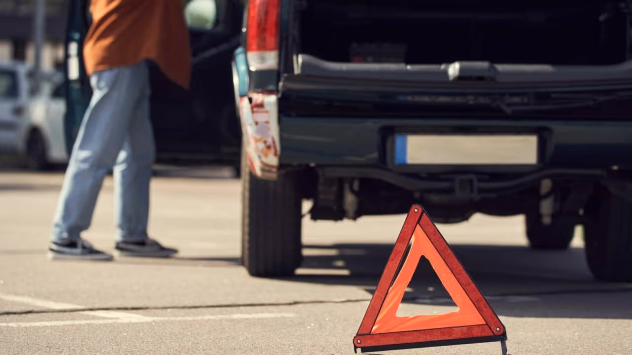 O que fazer quando o carro quebra no meio da via?