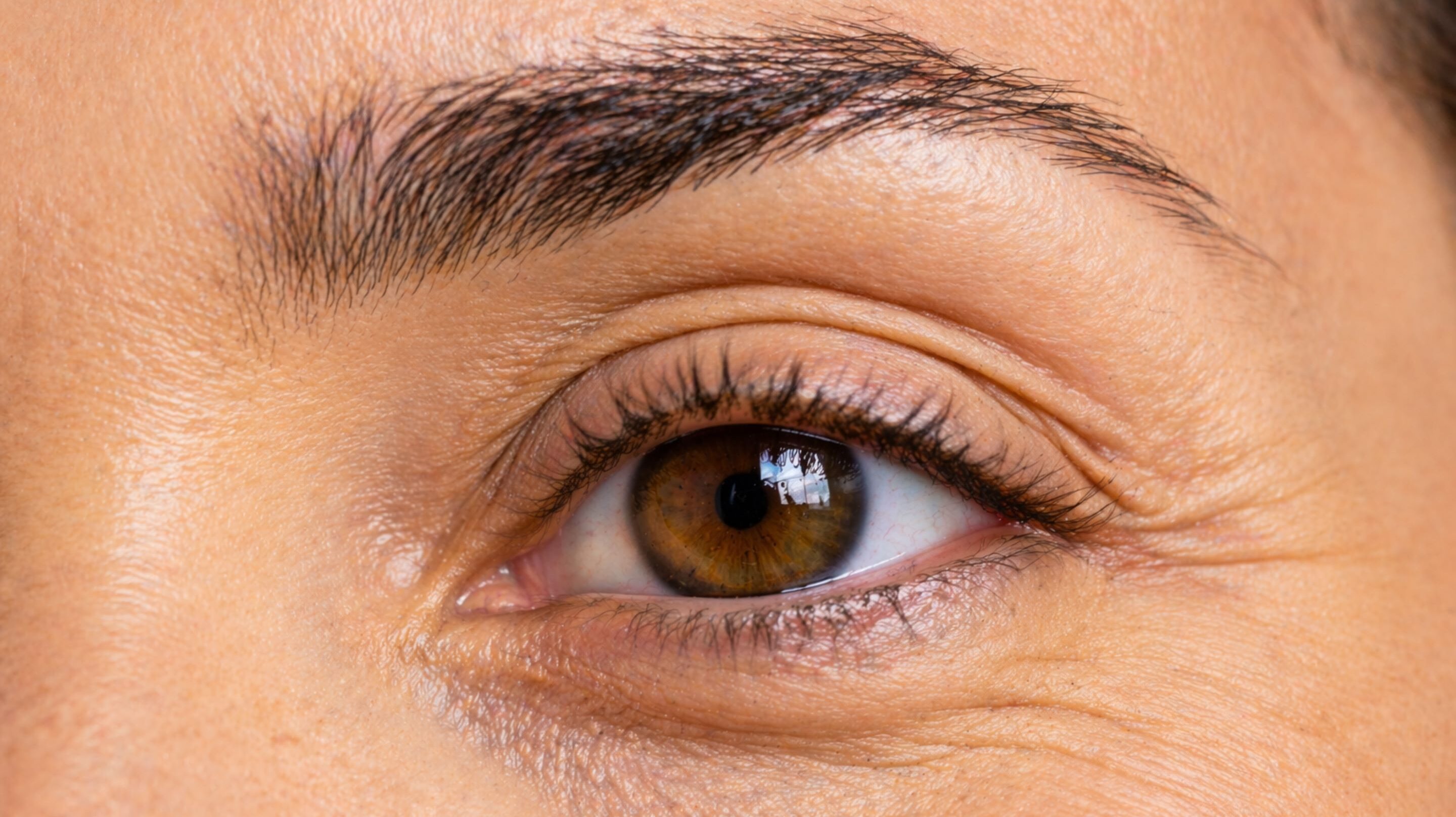 Por que o olho fica tremendo sozinho e o que fazer para parar de tremer