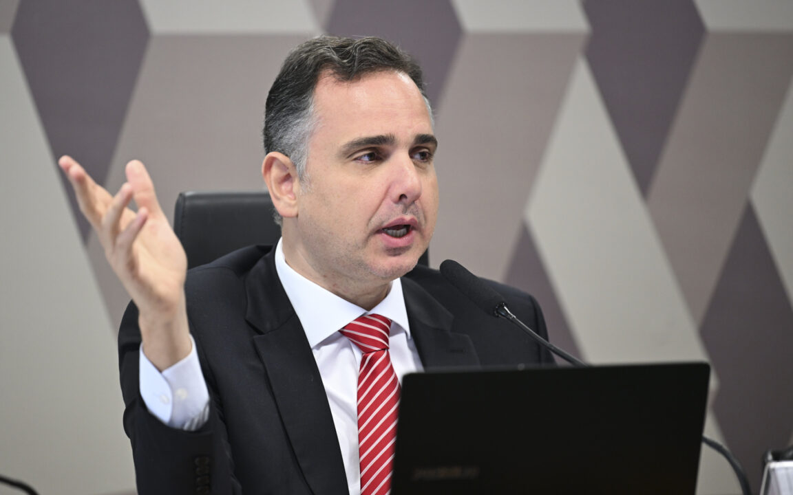 Pacheco se filia ao PSB “com nove anos de atraso”