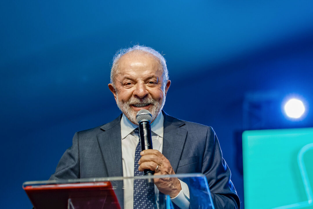 Crusoé: Lula é o político mais rejeitado, aponta pesquisa