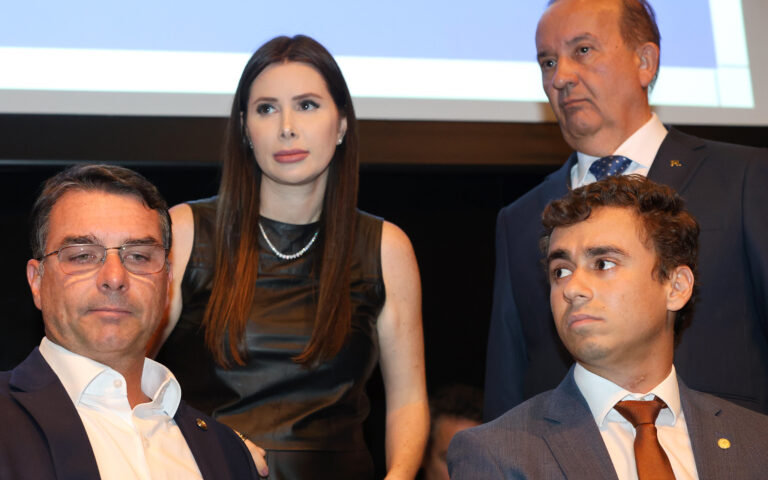 Flávio Bolsonaro, Caroline de Toni, e Nikolas Ferreira