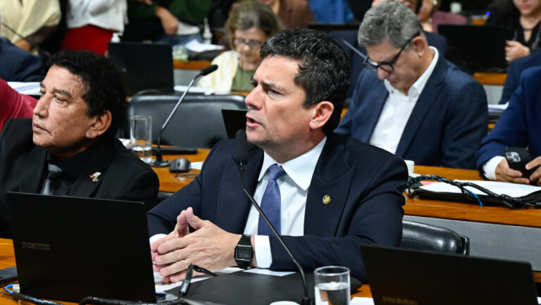 Moro propõe internação maior para menores enquanto maioridade não cai