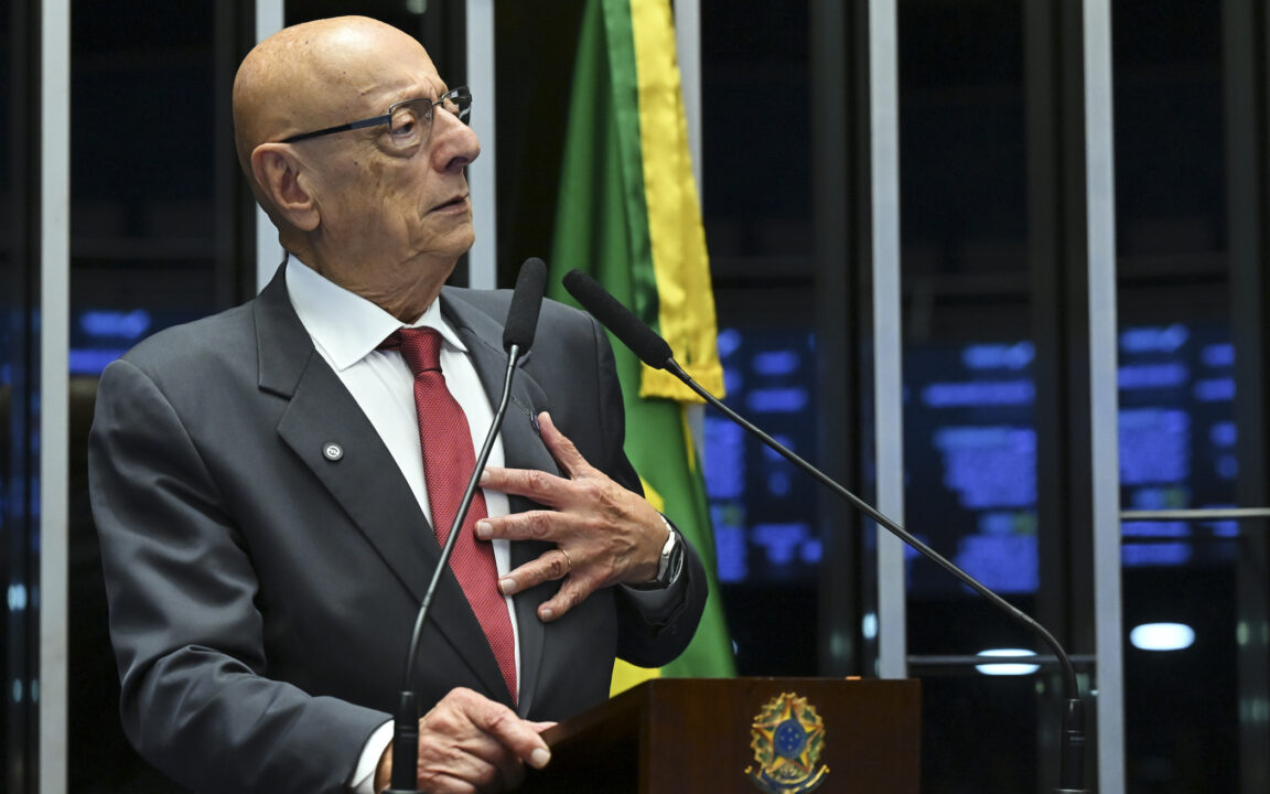 Crusoé: Esperidião Amin na frente de Carlos Bolsonaro em SC