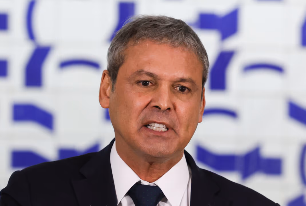 Lindbergh convoca mobilização contra derrubada do veto ao PL da Dosimetria