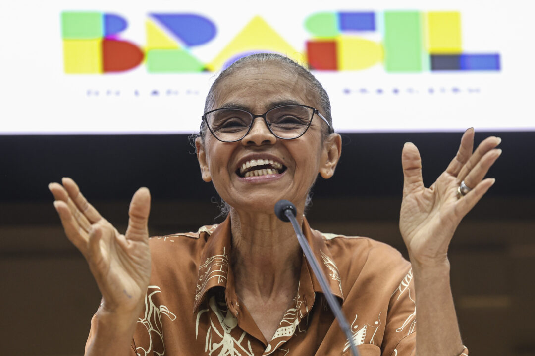 Marina presta solidariedade a Damares após ameaças