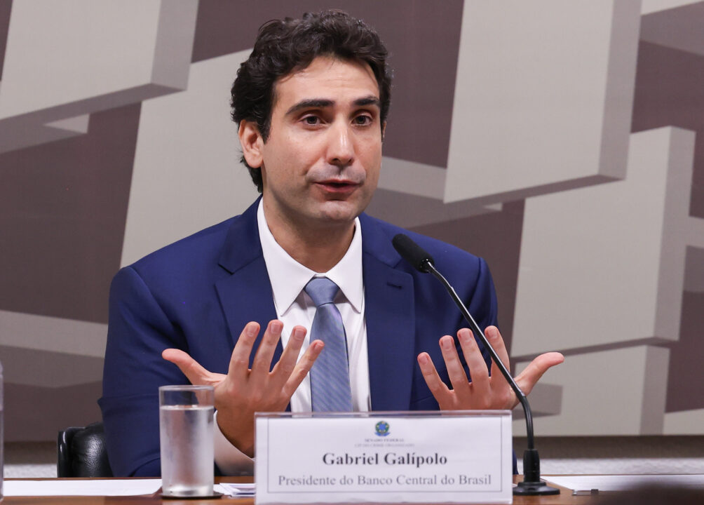 Galípolo vai ao Senado e deve falar sobre caso Master
