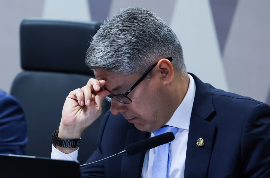 “Ameaças não vão mudar o curso da história”, diz Vieira após ação de Gilmar