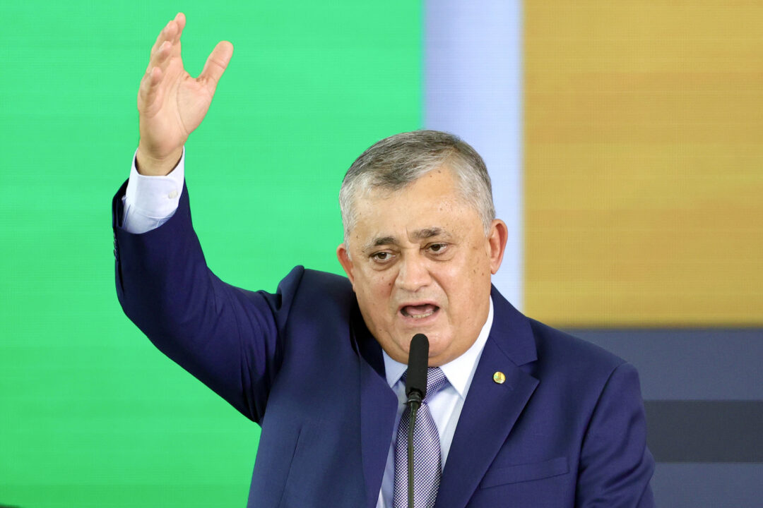 Alcolumbre se comprometeu a votar fim da escala 6×1, diz Guimarães
