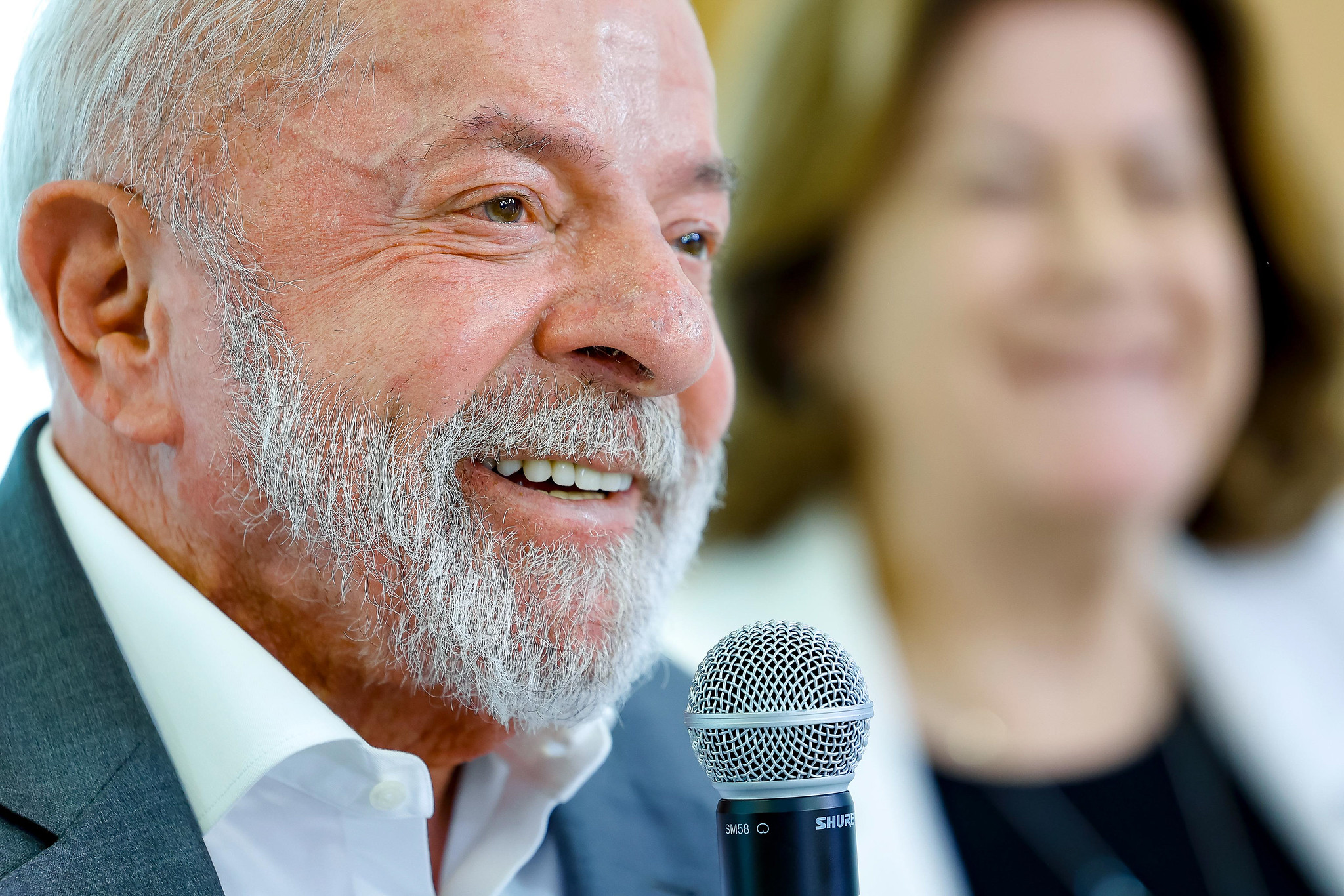 “Não é só cabeça grande, é inteligência”, diz Lula sobre cearenses