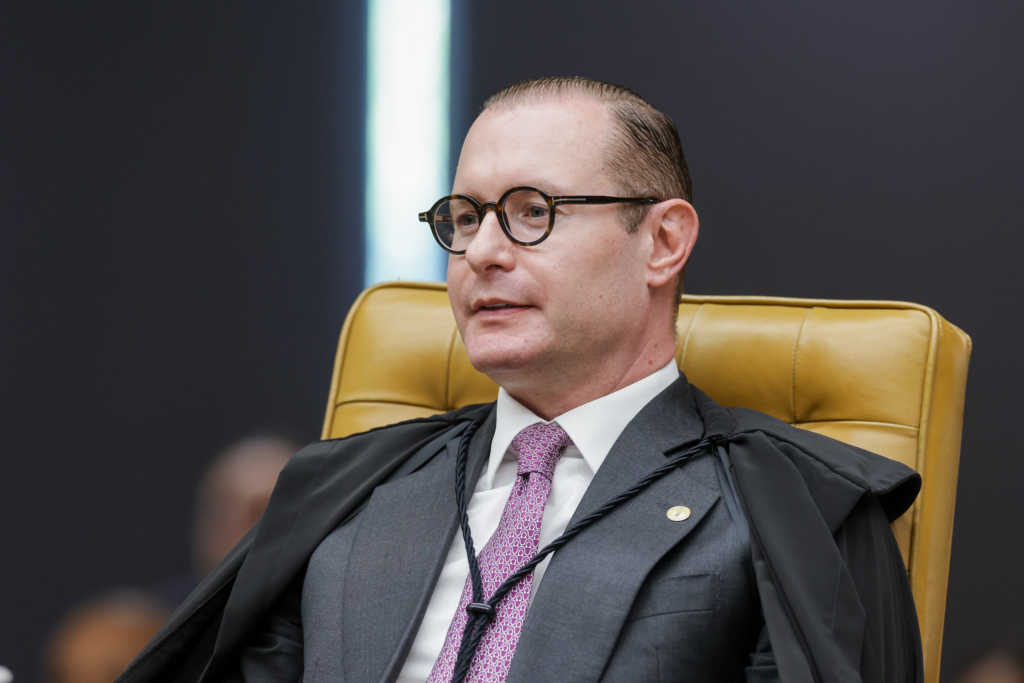 Zanin vota contra pedido pela soltura de Bolsonaro