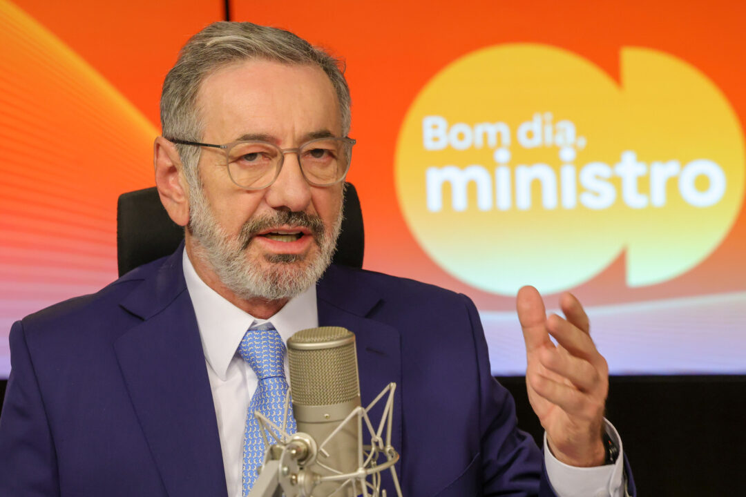Ministro associa debate sobre tarifaço dos EUA a interesses eleitorais