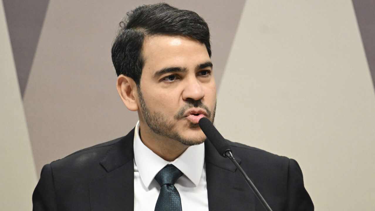 “Sou totalmente contra o aborto”, afirma Messias