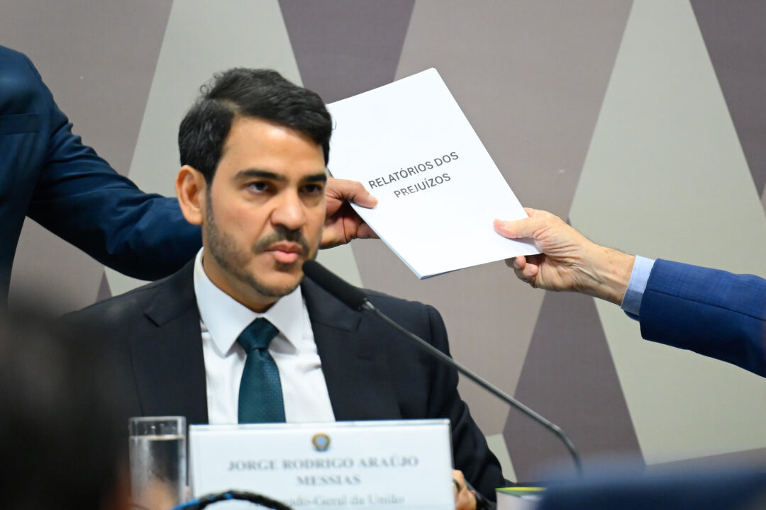 Novo pede o fim de “auxílio-saúde” da AGU