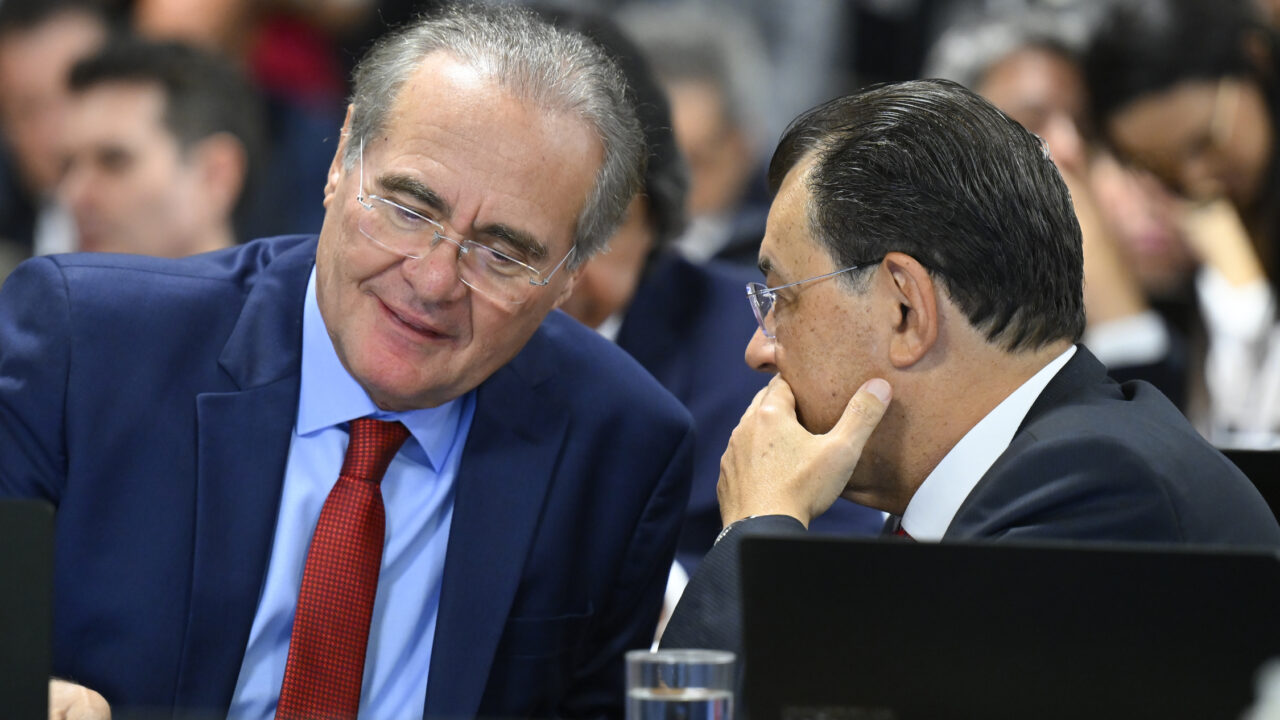 Renan Calheiros aponta “cavalo de Tróia dentro do governo”