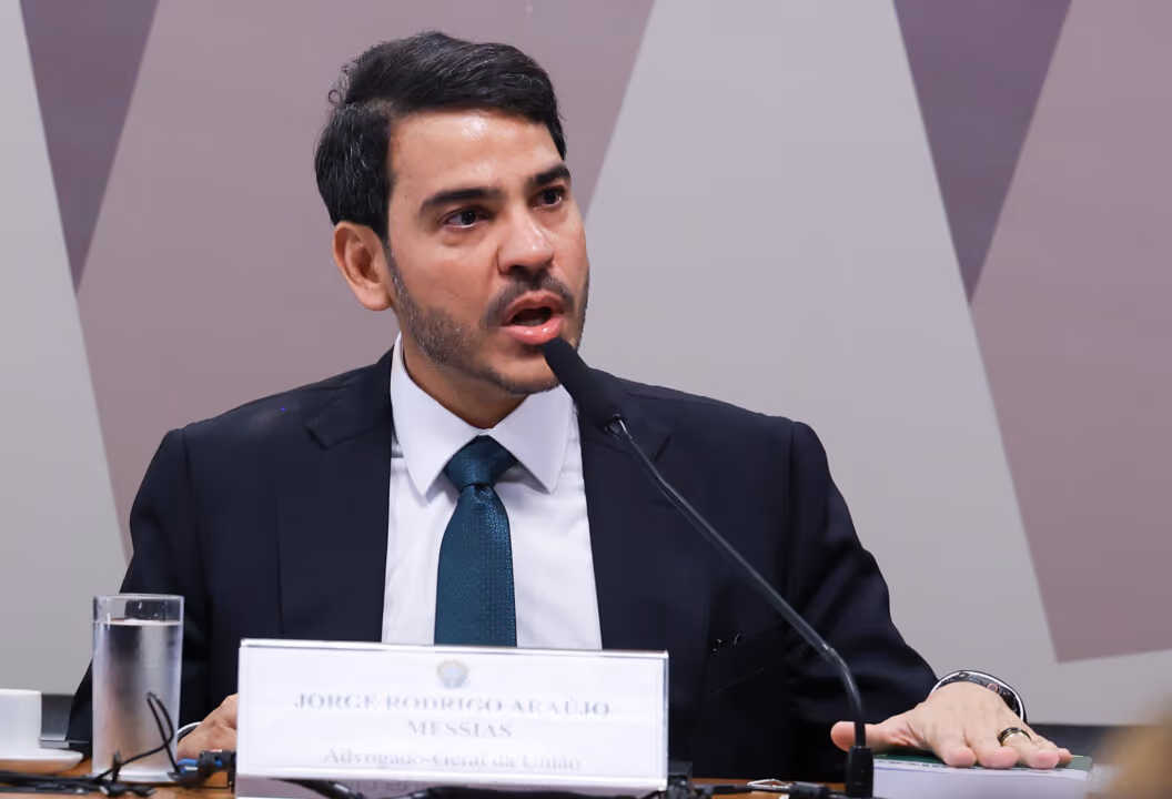 Messias diz que parecer da AGU sobre Janja vale para “qualquer cônjuge”