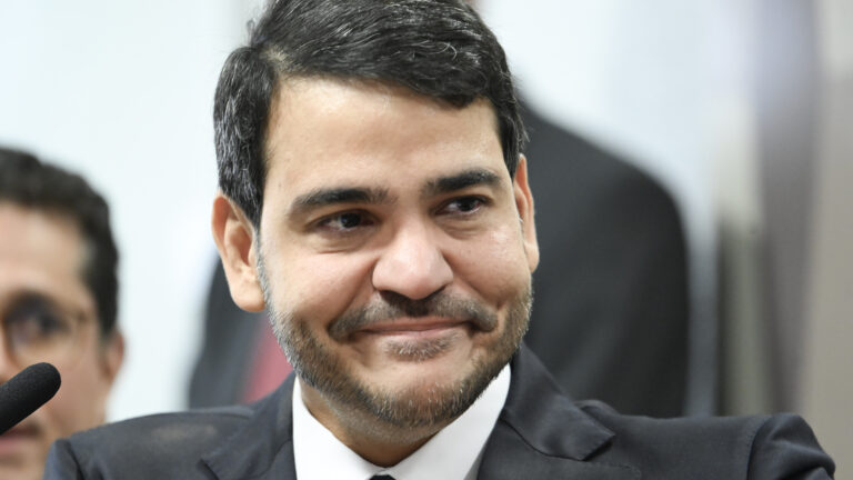 Messias rejeita STF como "Procon", mas usufruiu dele
