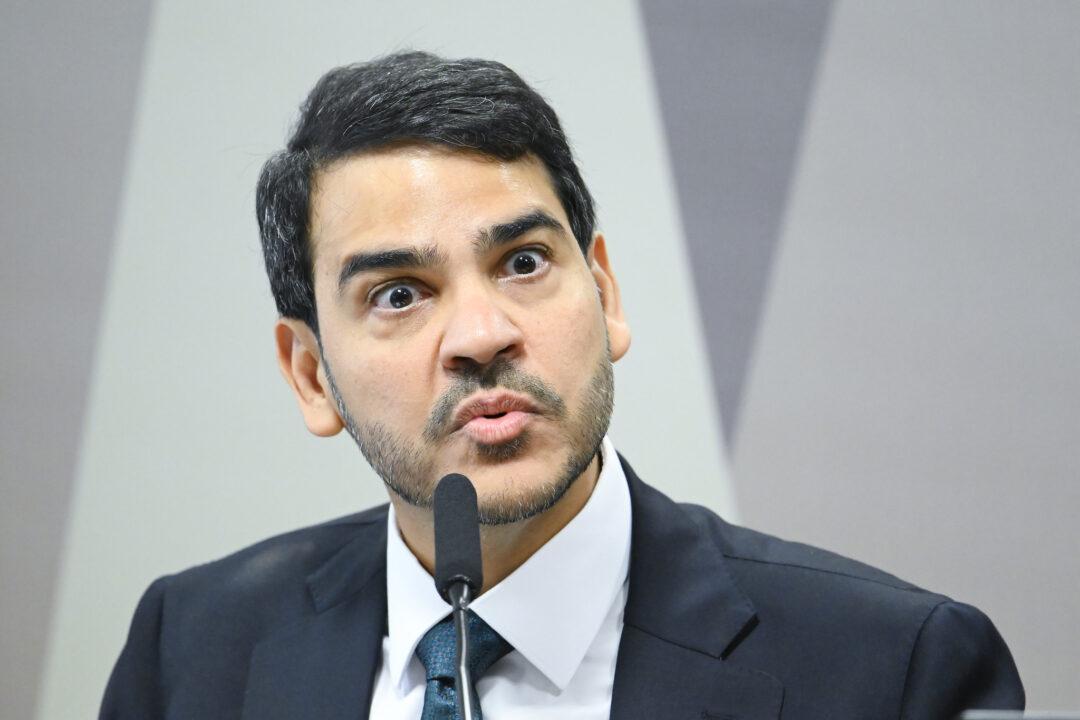 Davi Alcolumbre libera voto contra Jorge Messias