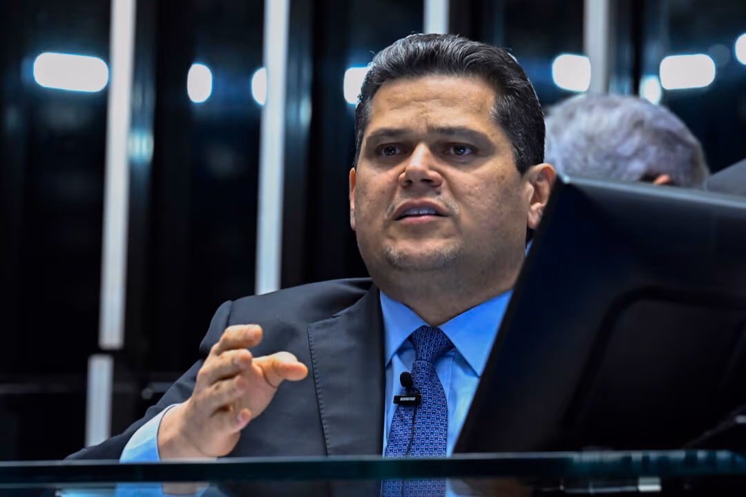 Alcolumbre deve segurar CPI do Master e priorizar veto da dosimetria