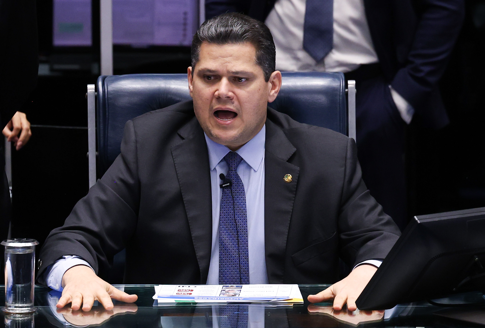 Alcolumbre cancela sessão do Congresso após operação da PF que mira Jaques Wagner
