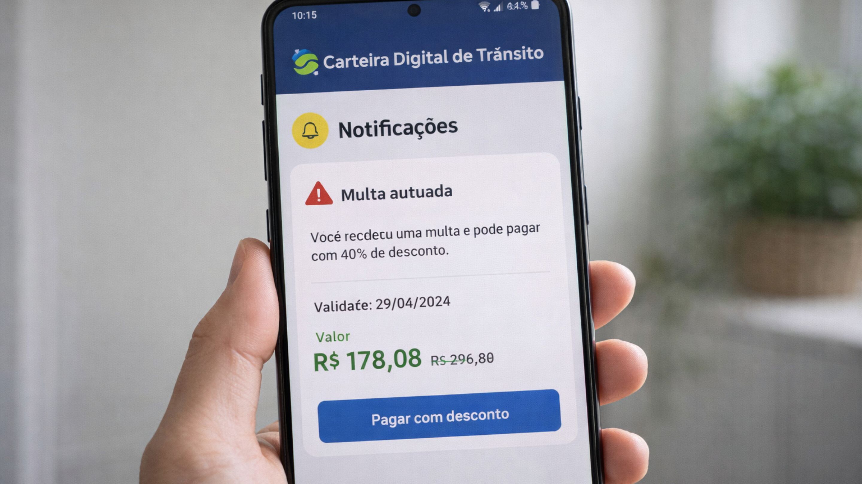 Como pagar multa com desconto no aplicativo CNH do Brasil e conseguir 20% ou até 40% de redução
