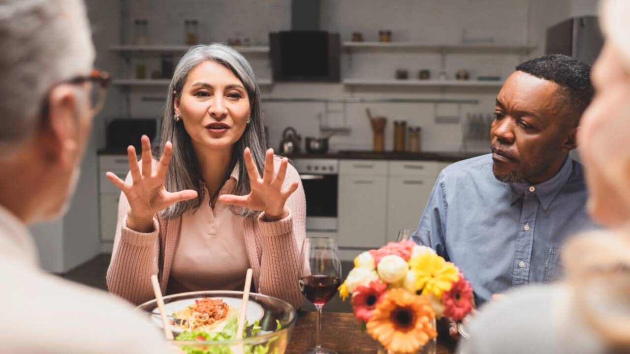 A psicologia revela que pessoas que repetem certas frases conscientemente podem reduzir a frustração, ganhar confiança e ter sucesso