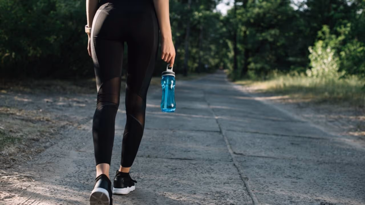 Andar não é suficiente para manter a boa forma e uma outra atividade é necessária, segundo novo estudo