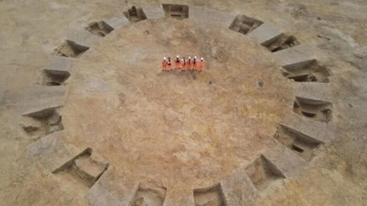 Um simples cabo de energia revelou uma vila romana, um túmulo neolítico e um vilarejo medieval escondidos