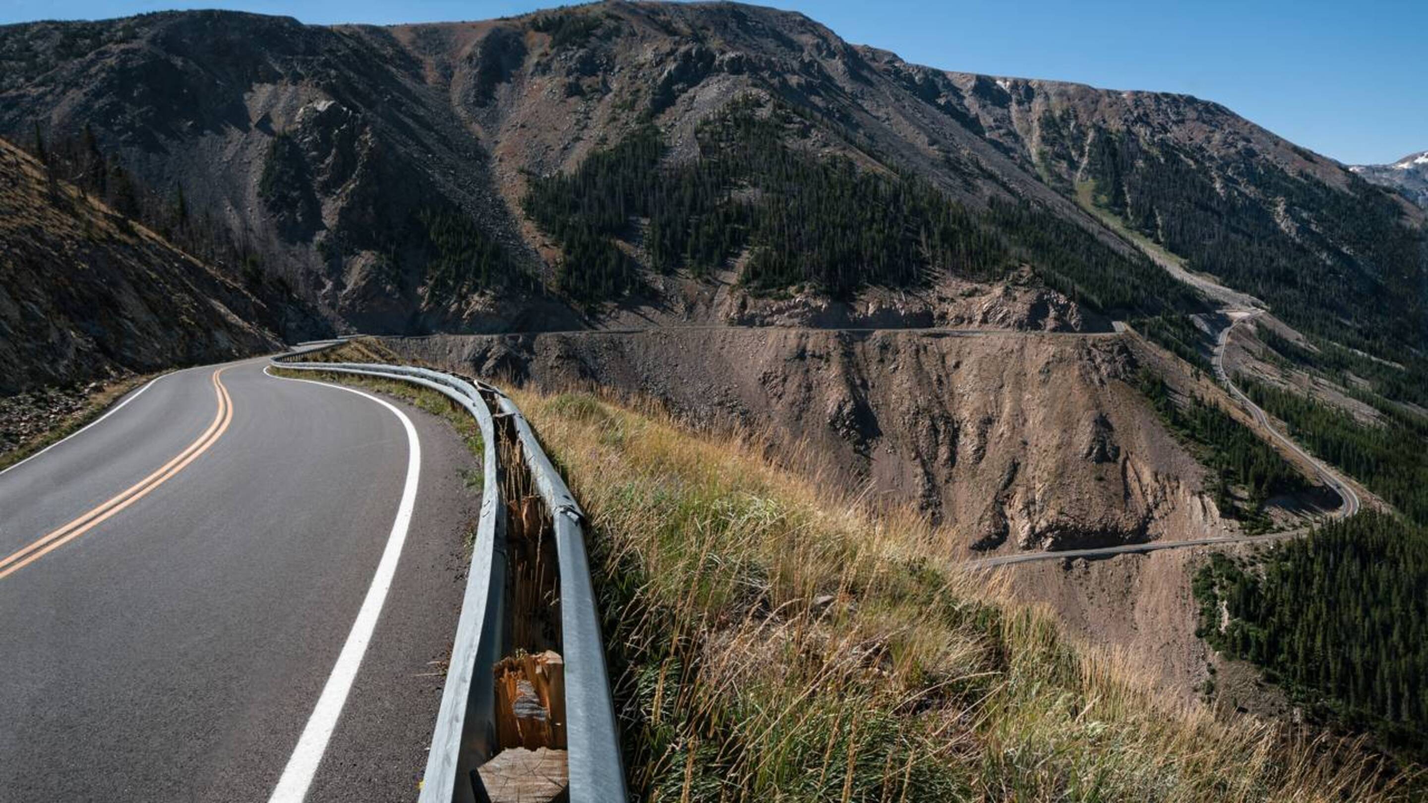 Essa rodovia de 109 quilômetros é considerada a estrada mais bonita da América