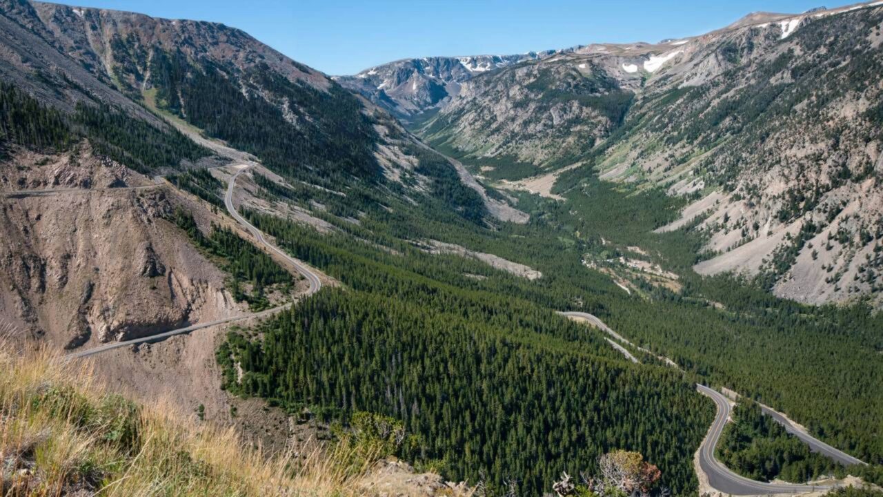 Essa rodovia de 109 quilômetros é considerada a estrada mais bonita da América