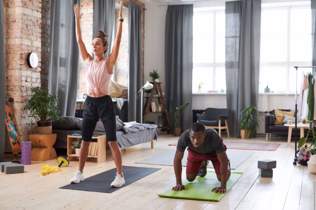 Quer fortalecer o abdômen? 10 exercícios aeróbicos para fazer hoje