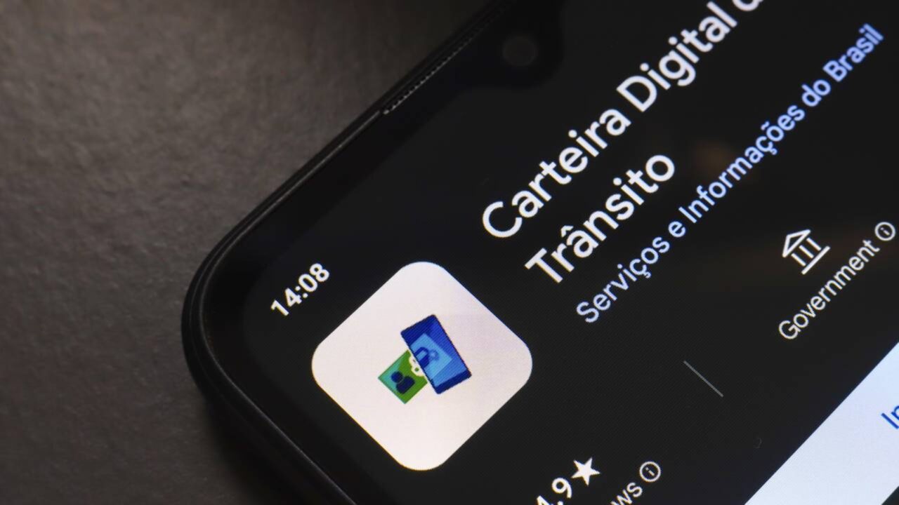 Sem internet ou bateria, a CNH digital ainda é válida? O que a lei prevê nesses casos
