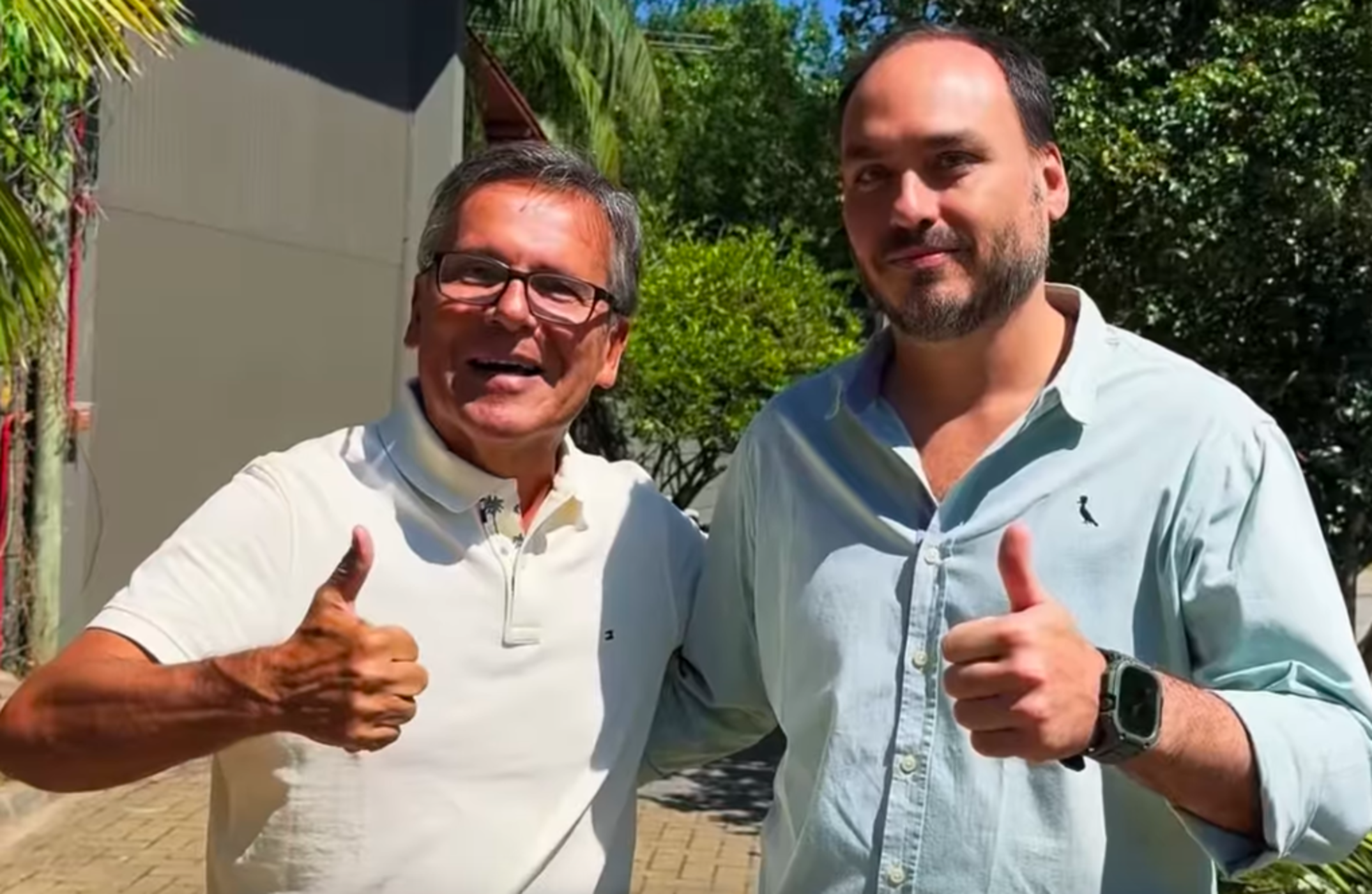 AtlasIntel: 50% apontam “oportunismo” de Carlos Bolsonaro em SC