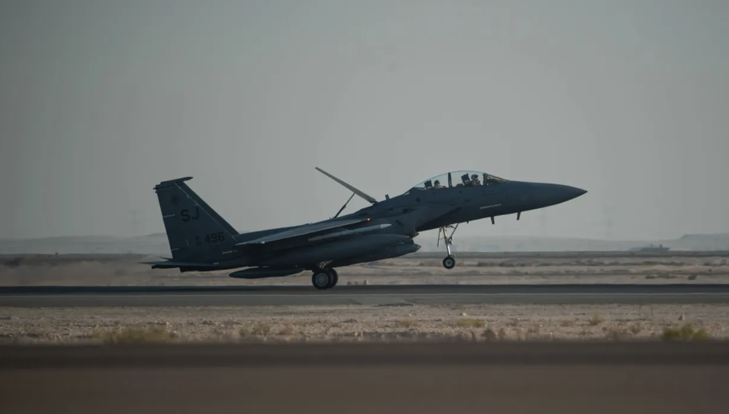 Piloto resgatado no Irã está gravemente ferido, diz Trump