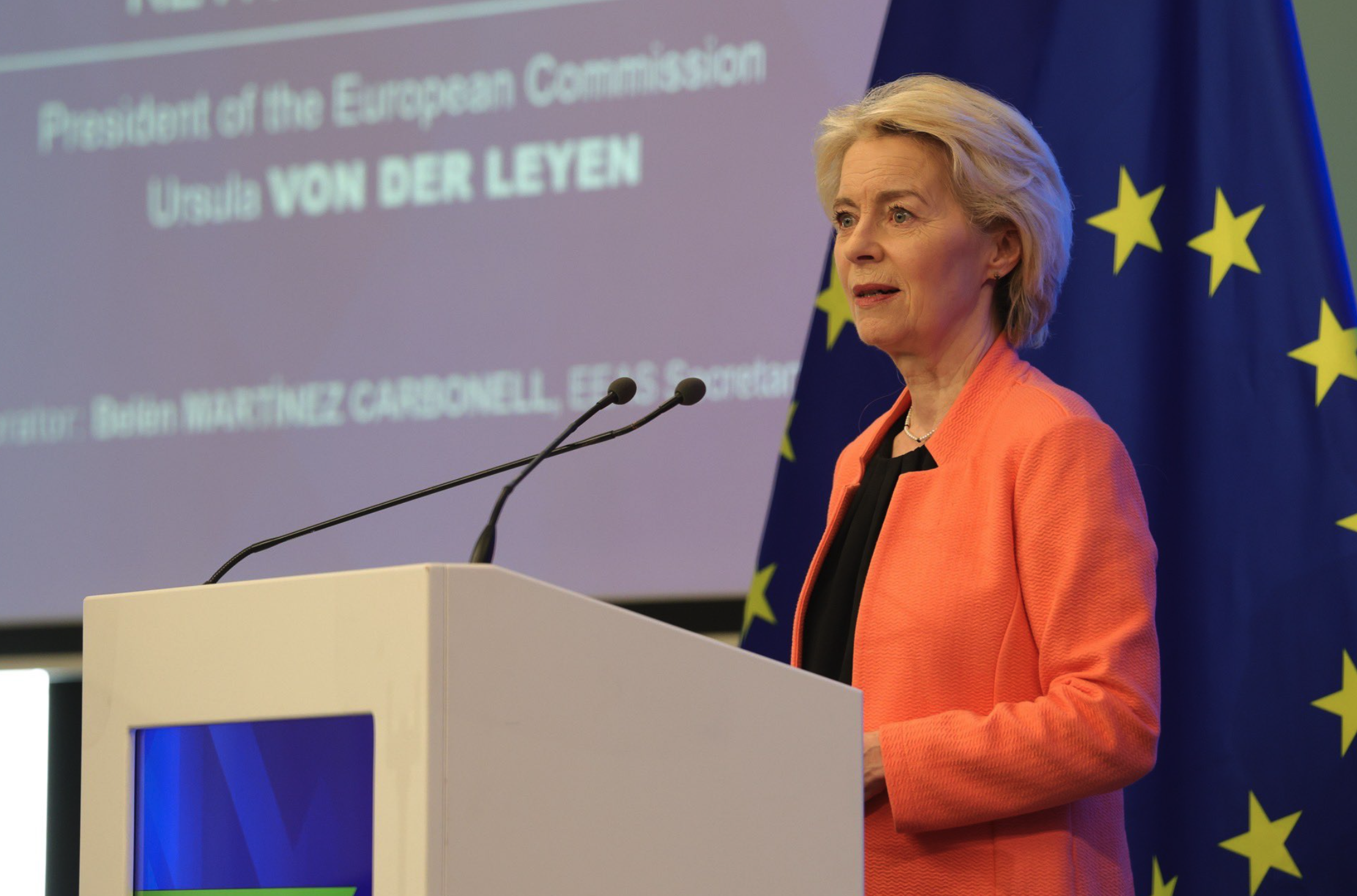 Burocratas de Bruxelas comemoram enquanto soberania húngara vai ao lixo