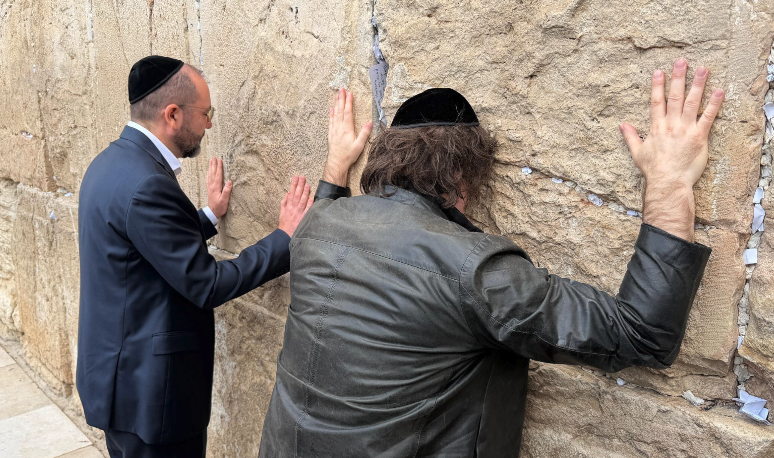 Milei visita Israel, vai ao Muro das Lamentações e tem encontro com Netanyahu