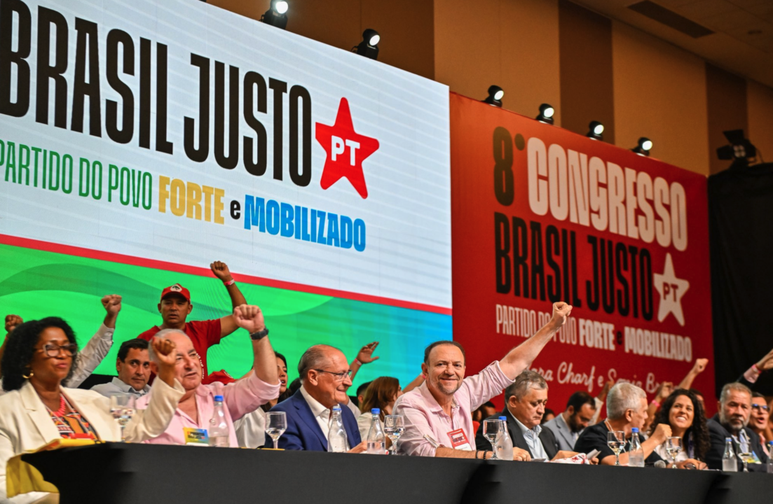 PT pede volta de Maduro para Venezuela