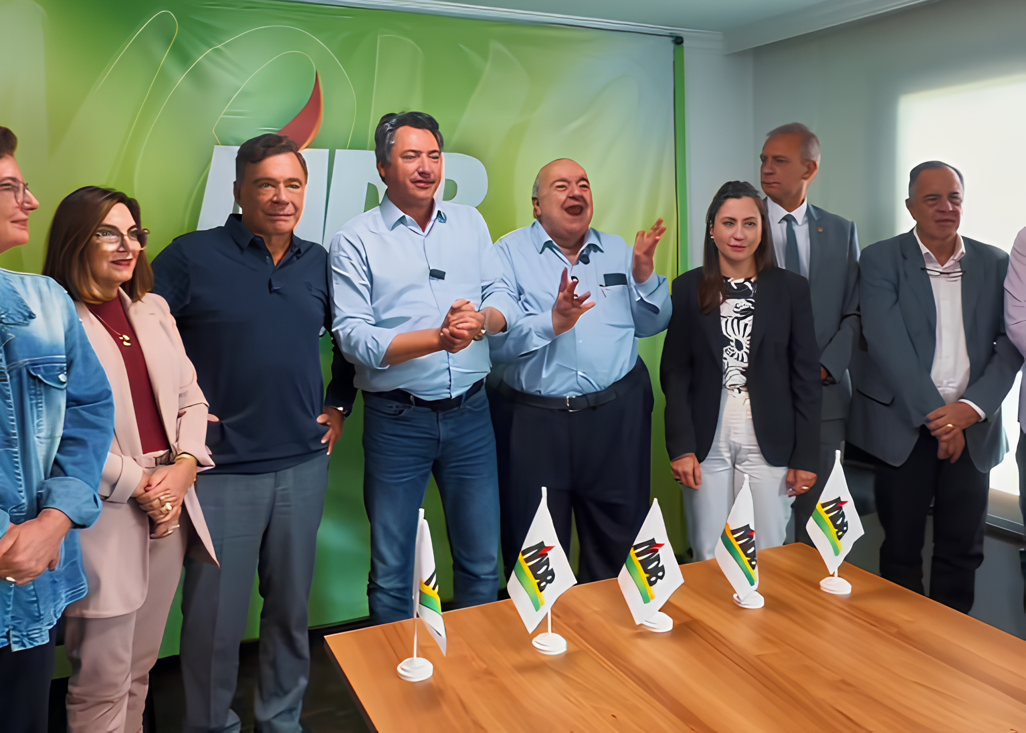 Crusoé: MDB confirma pré-candidaturas de Rafael Greca e Alvaro Dias no PR