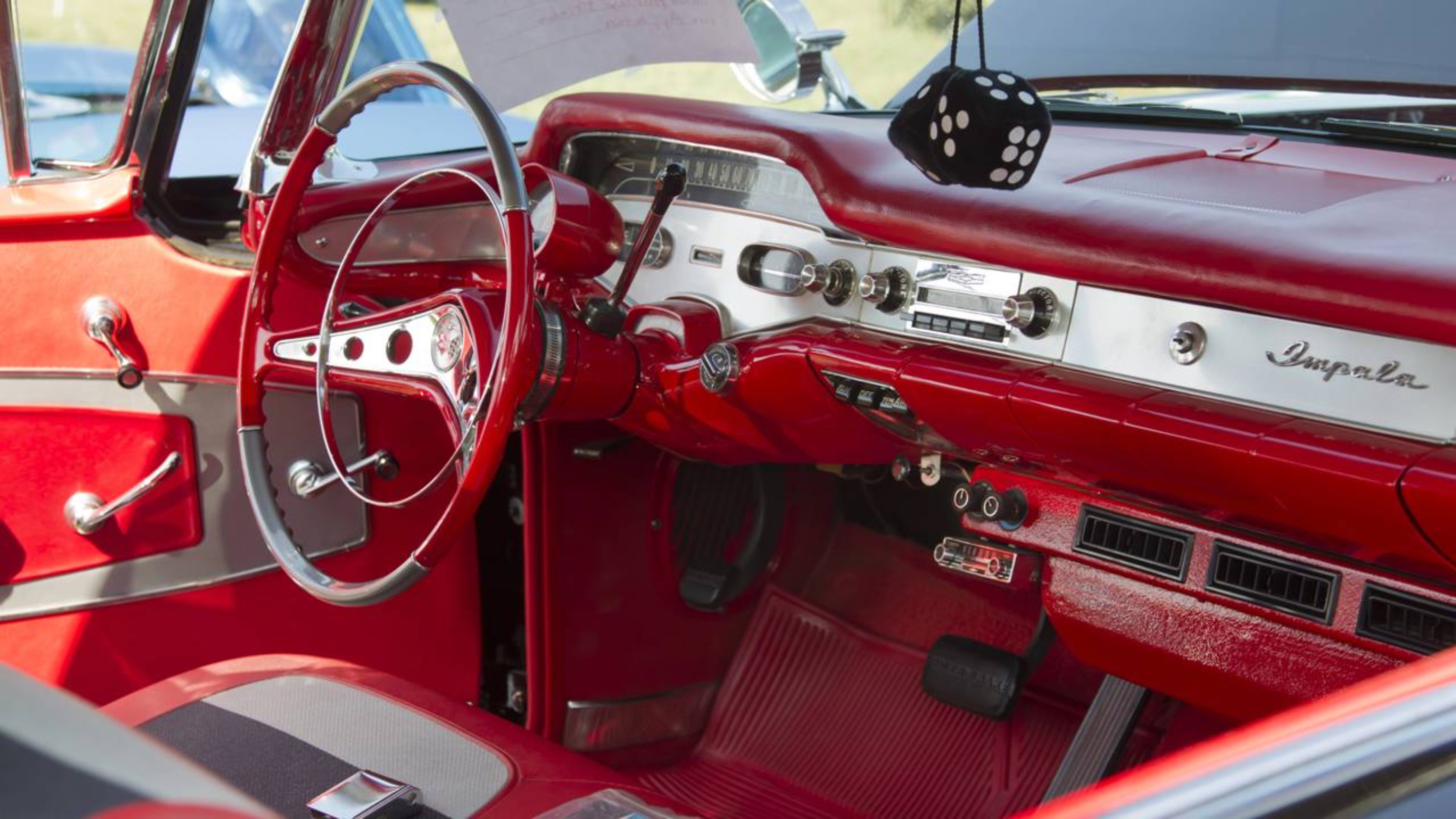 Carros clássicos serão  proibidos de circular em dias úteis após nova regra