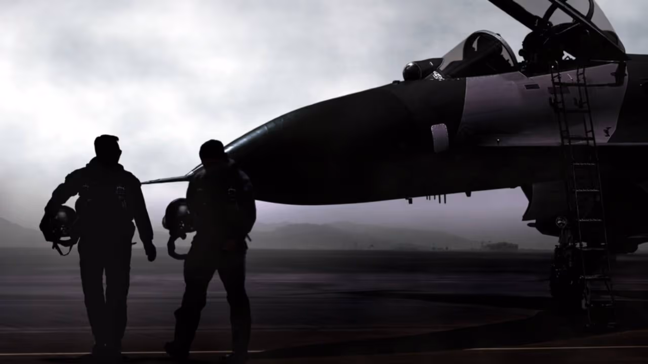 Como é o treinamento de sobrevivência de um piloto do exercito dos EUA quando um avião cai no território inimigo