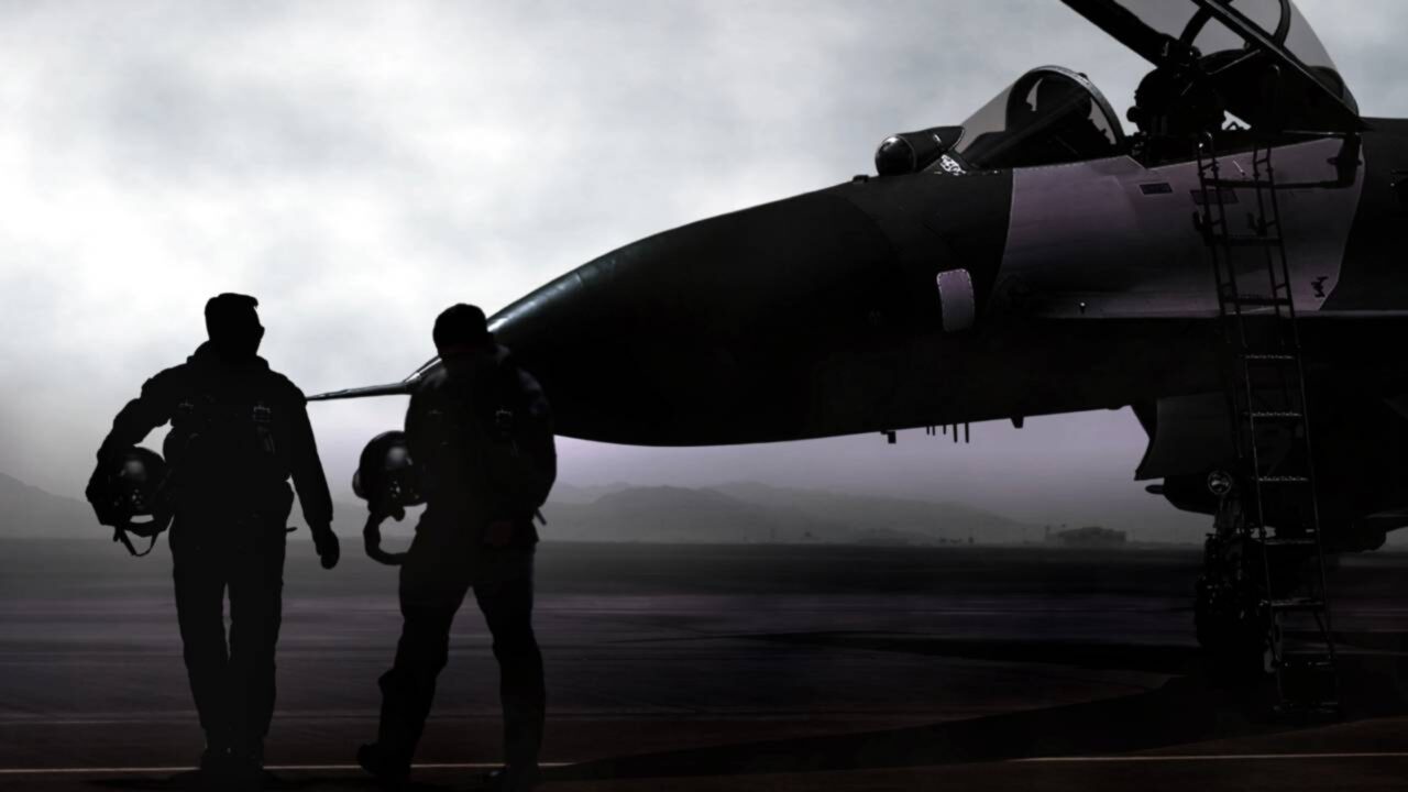 Como é o treinamento de sobrevivência de um piloto do exercito dos EUA quando um avião cai no território inimigo