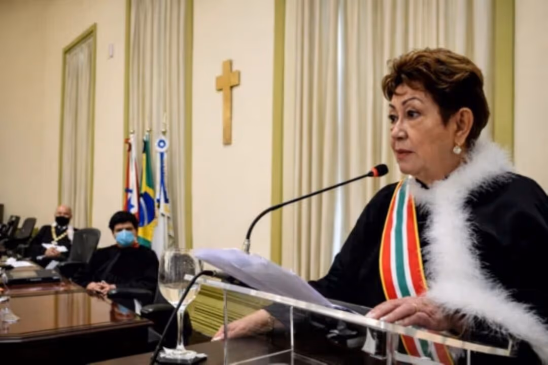 “Regime de escravidão”, diz juíza sobre fim dos penduricalhos