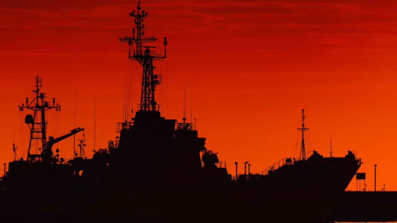 Irã apreende navio suspeito de ‘colaborar’ com EUA