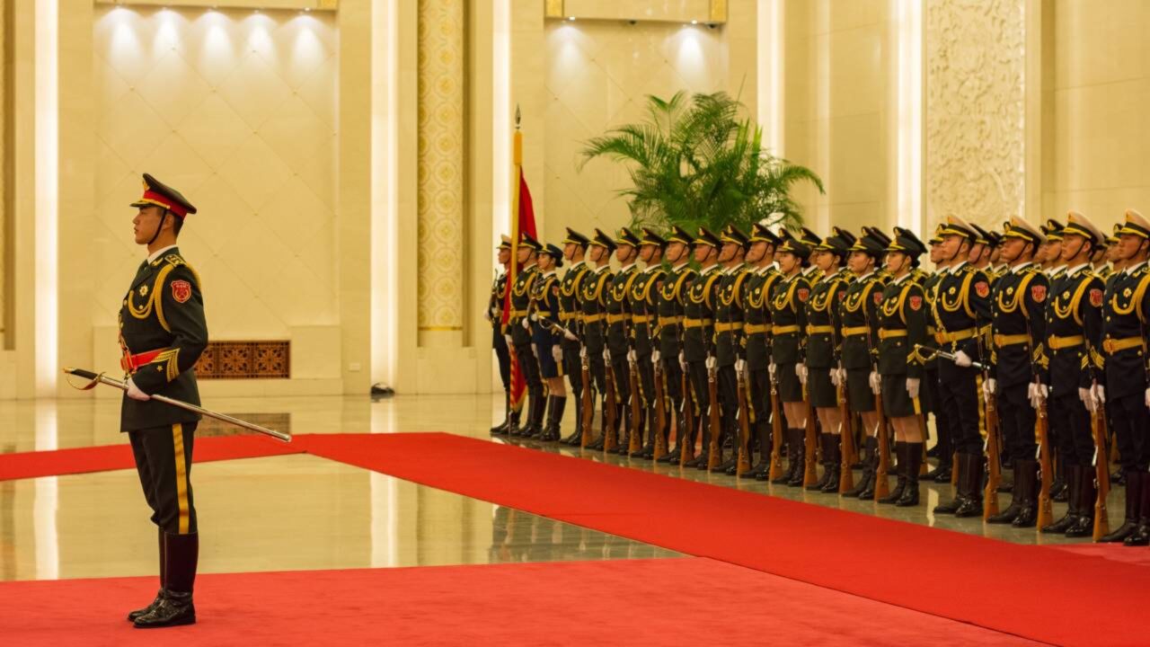 Gigantesco exército chinês impressionou o mundo com desfile militar monumental