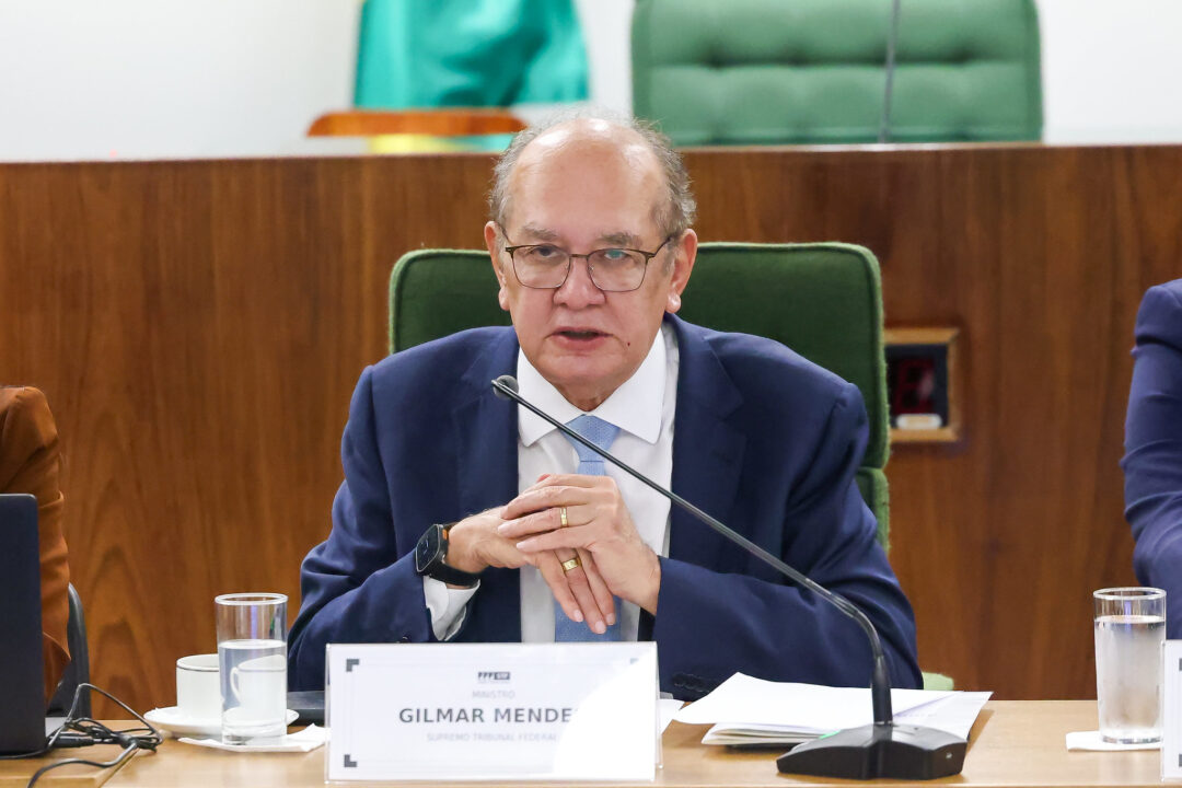 Gilmar suspende julgamento sobre prisão de pai de Vorcaro após voto de Mendonça