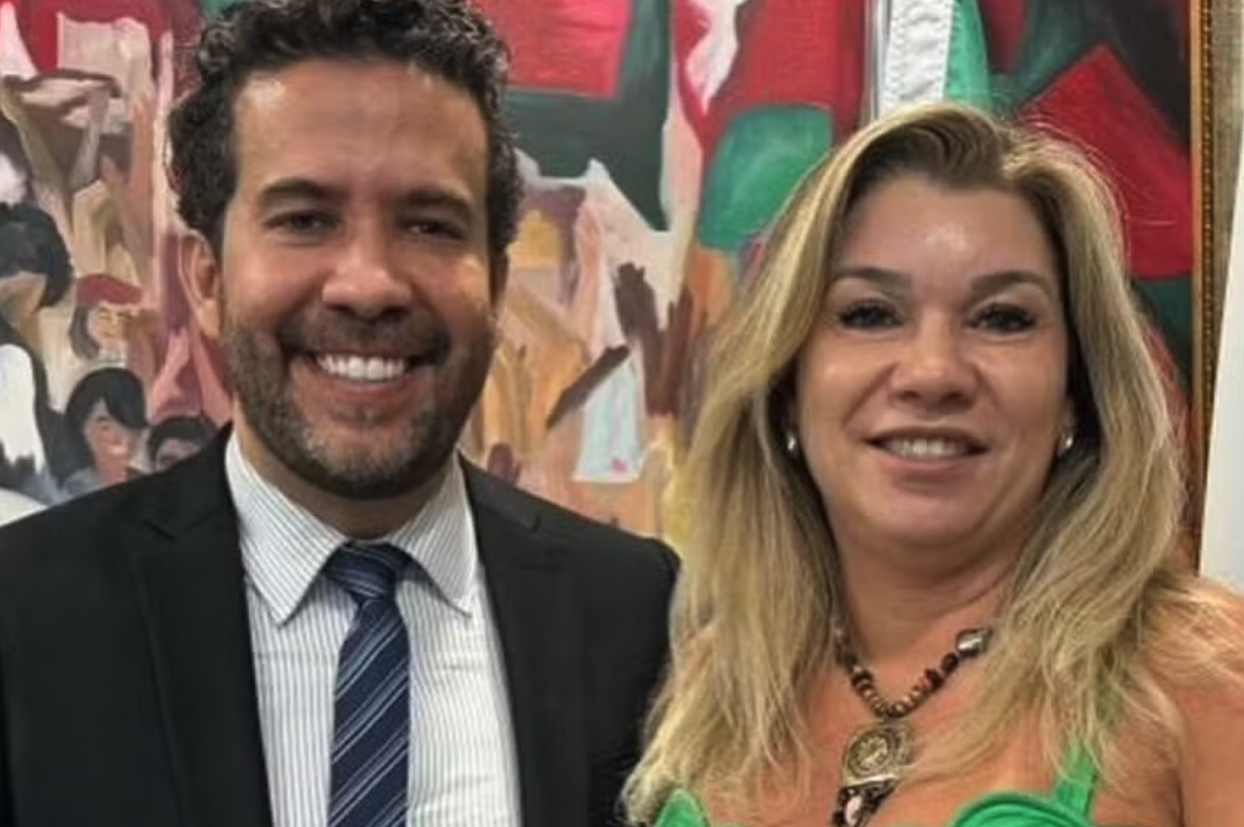 TCU investiga emendas de Janones a prefeitura de ex-namorada