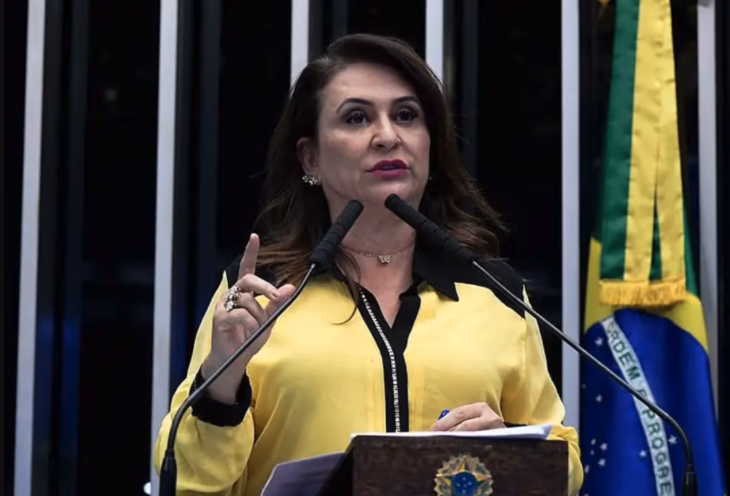 Grupo pede que PT rejeite filiação de Kátia Abreu