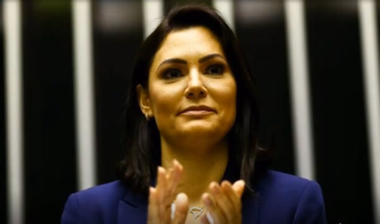 Michelle Bolsonaro entra na campanha em defesa da Ypê